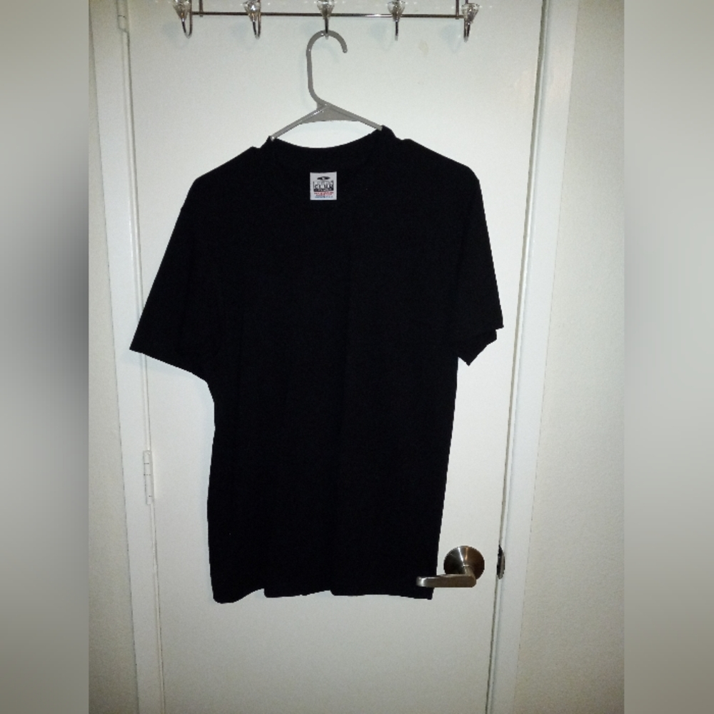 Black pro club shirt